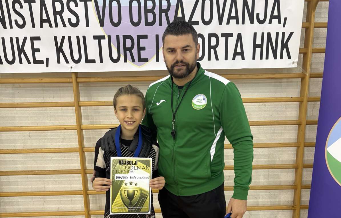Sretan roćkas Davud Isa